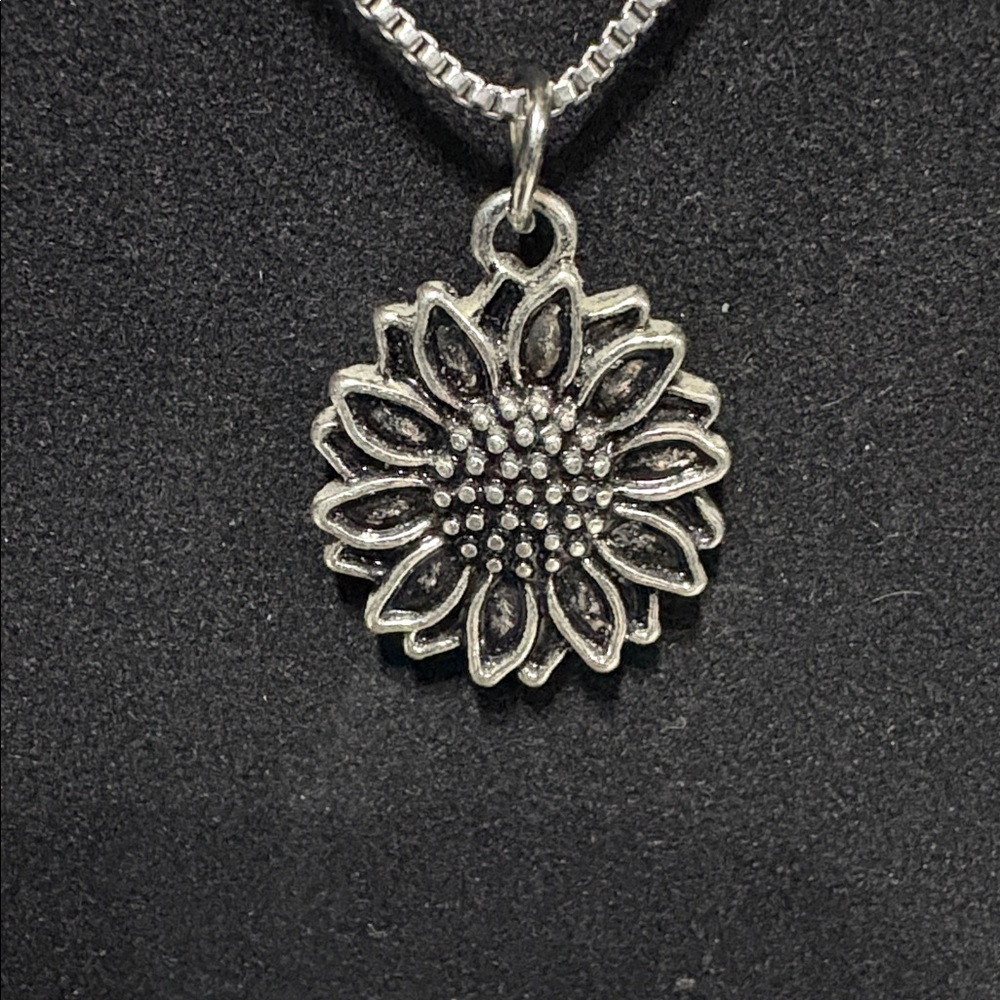 Sunflower Earrings/Necklace Set - Picture 3 of 4